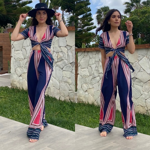 *24 HOUR SALE* Jet Set Geometric Print Crop Top and Pant Set - Picture 4 of 7